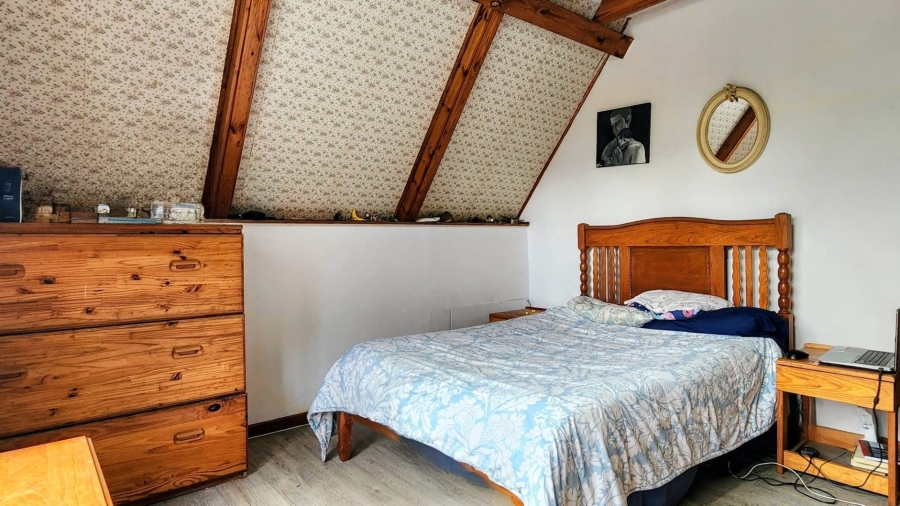 5 Bedroom Property for Sale in Old Place Western Cape
